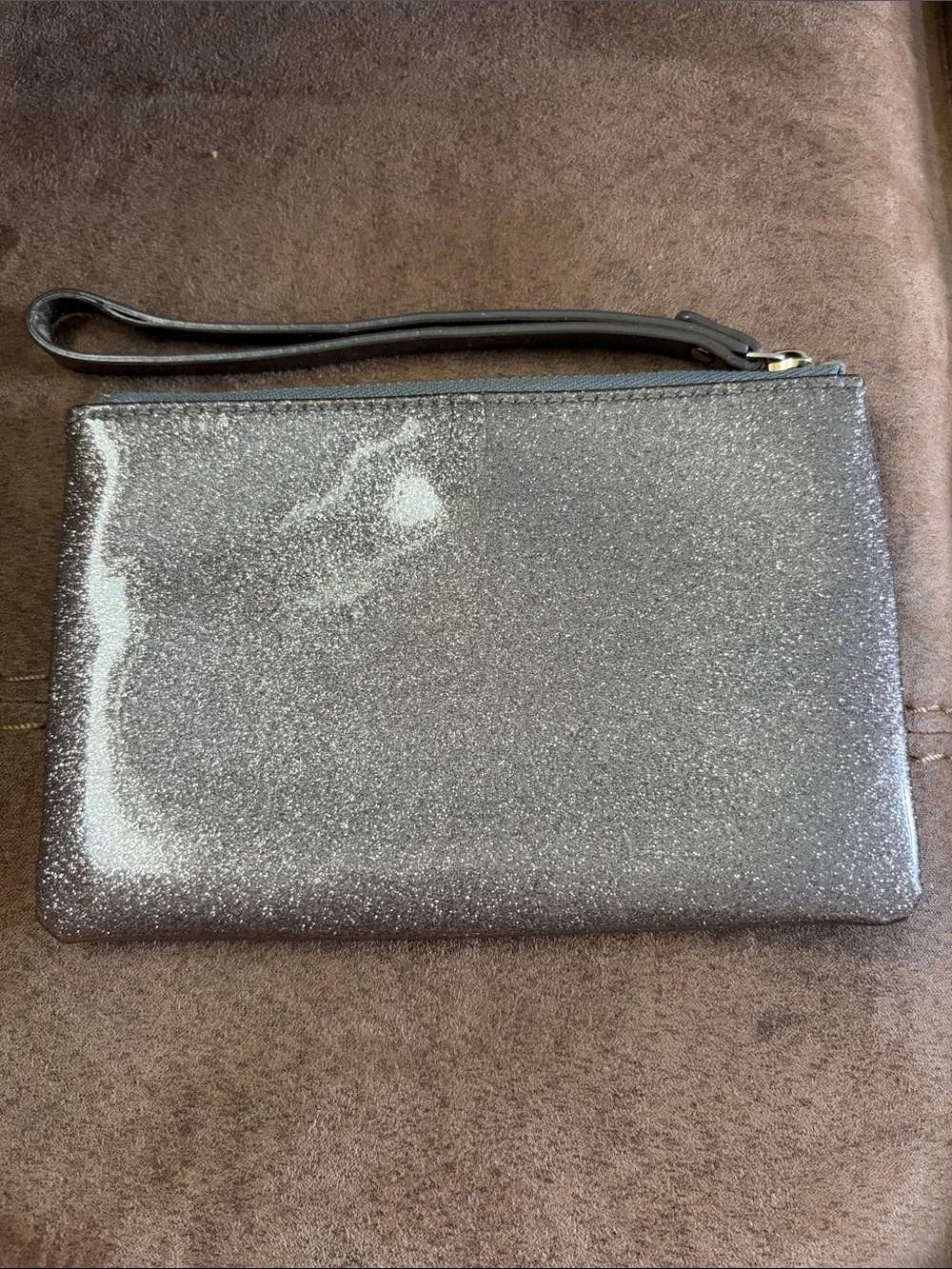 Kate Spade Glitter Wristlet (callouts)